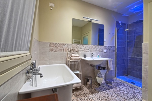 28allarotonda-bagno-vasca